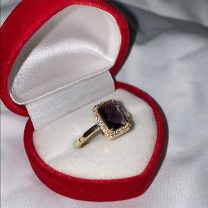 New Women’s ring in size 8